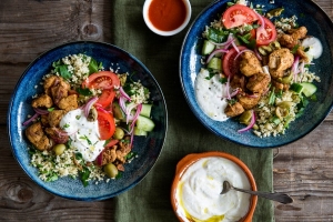 Kipshoarma met bulgur en komkommersalade