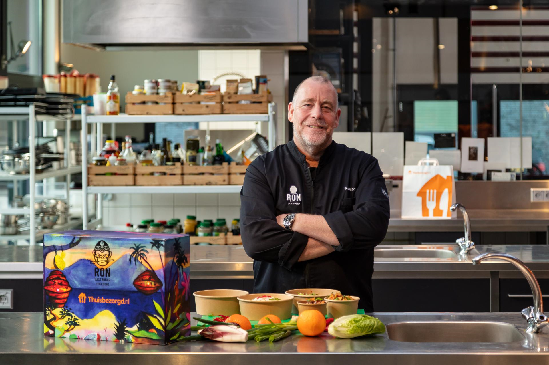 Speciaal voor alle vegan voornemens komt sterrenchef Ron Blaauw in samenwerking met Thuisbezorgd.nl met de Veganuary Box.